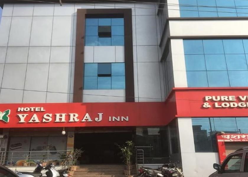 Maharashtra Beed Hotel Exterior
