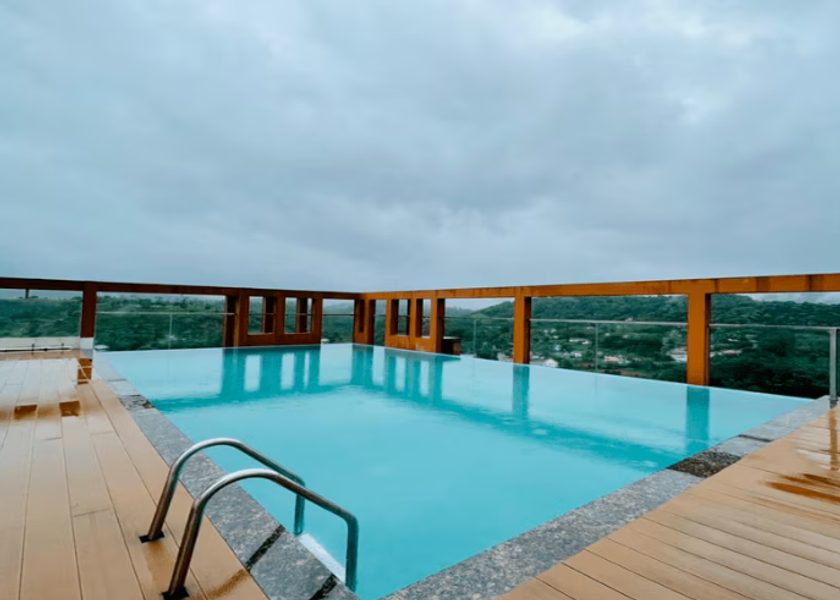Kerala Wayanad Pool