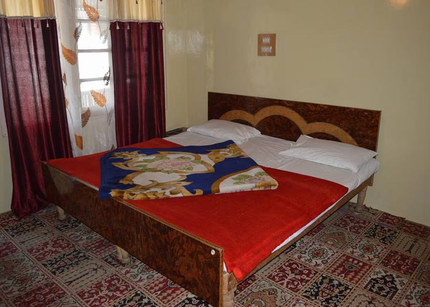 Jammu and Kashmir Srinagar BUDGET ROOM