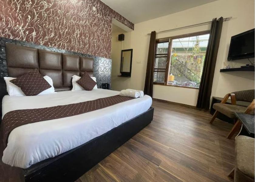 Himachal Pradesh Dharamshala Executive Rooms- -Ac Room Bigger Size