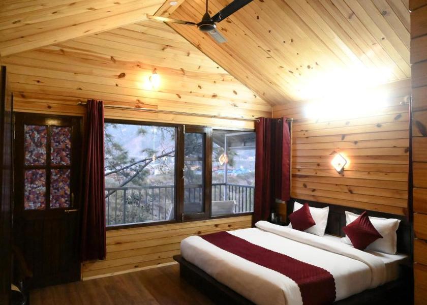 Himachal Pradesh Tikkar Luxury Wood Cottage