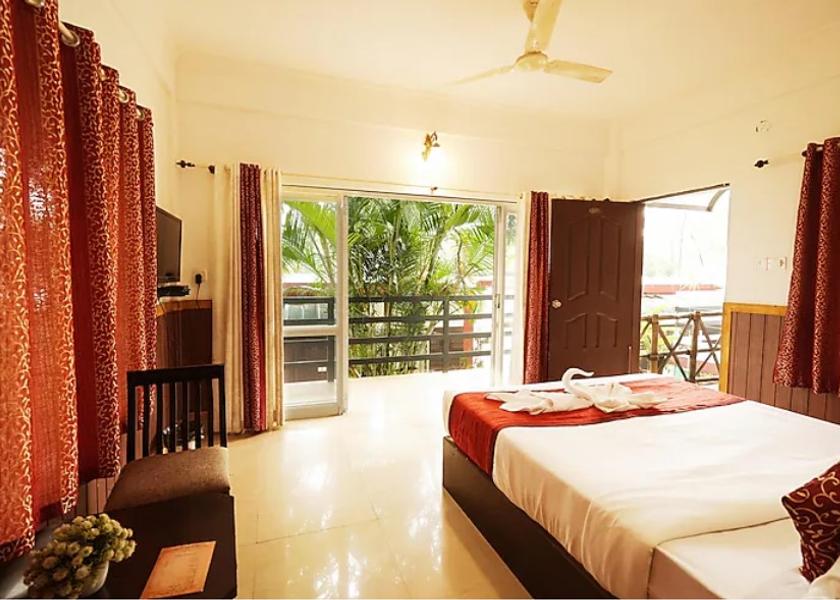 Kerala Munnar Deluxe Room With Private Balcony