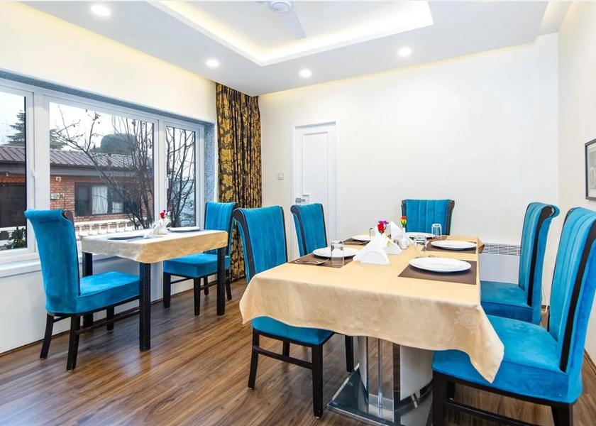 Jammu and Kashmir Srinagar Dining Area