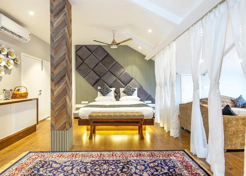 Jammu and Kashmir Srinagar Room