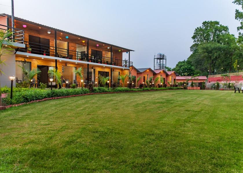 Uttarakhand Ramnagar Hotel Exterior