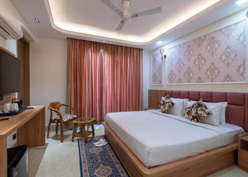 Haryana Gurugram Executive Suite with Living Room