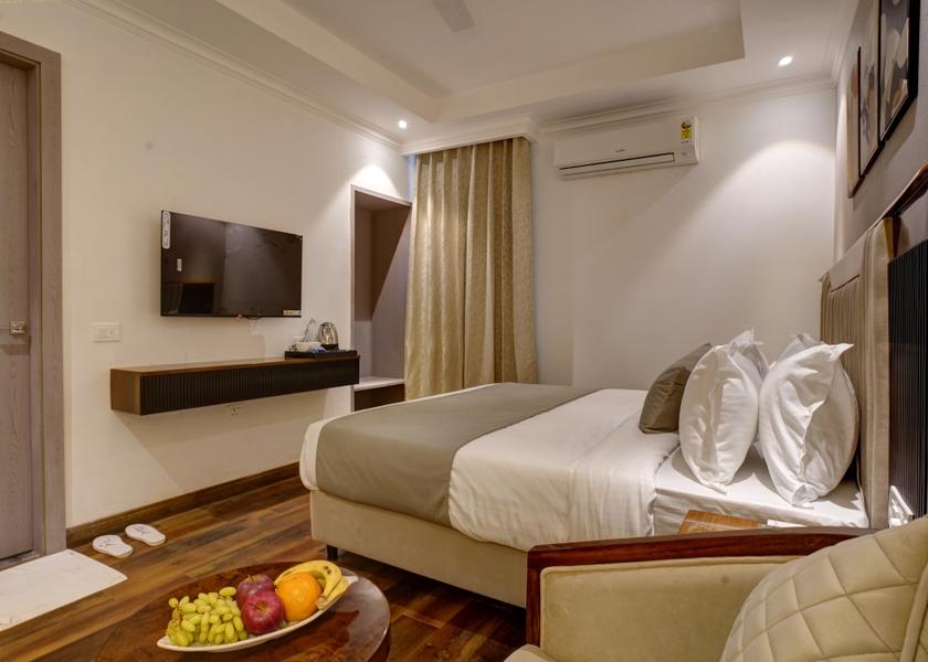 Delhi Delhi Room