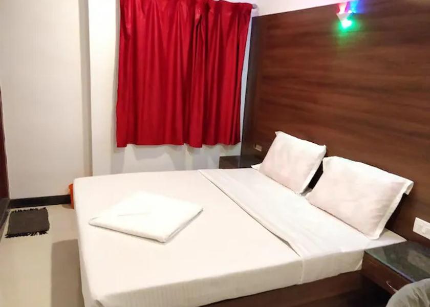 Tamil Nadu Kanchipuram Double Bed AC Room