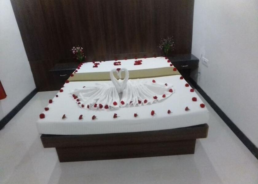 Tamil Nadu Kanchipuram Double Bed AC Room