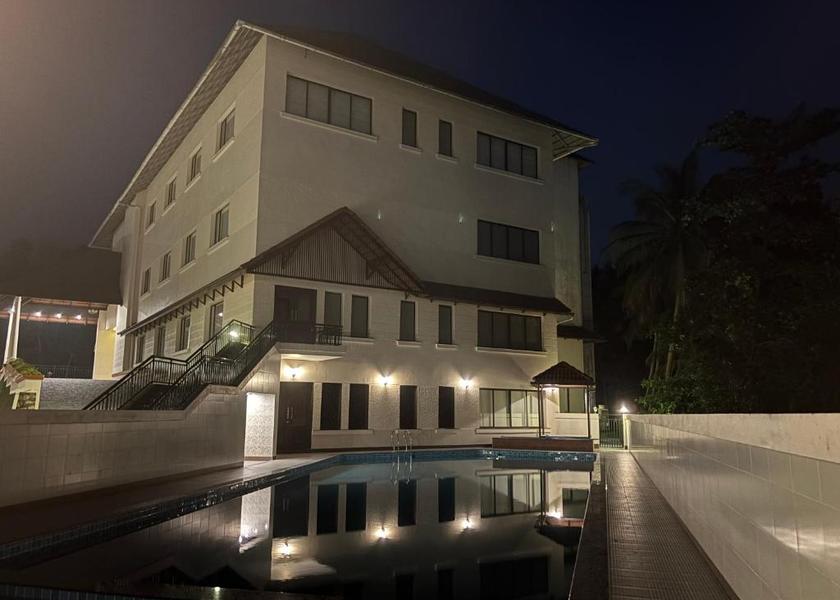 Kerala Varkala Pool