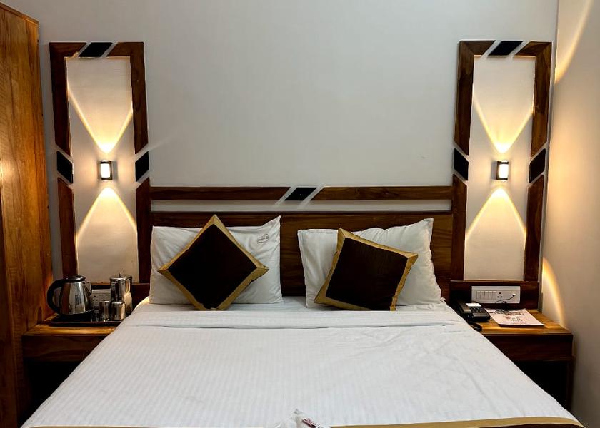 Tamil Nadu Ooty Semi Deluxe Room