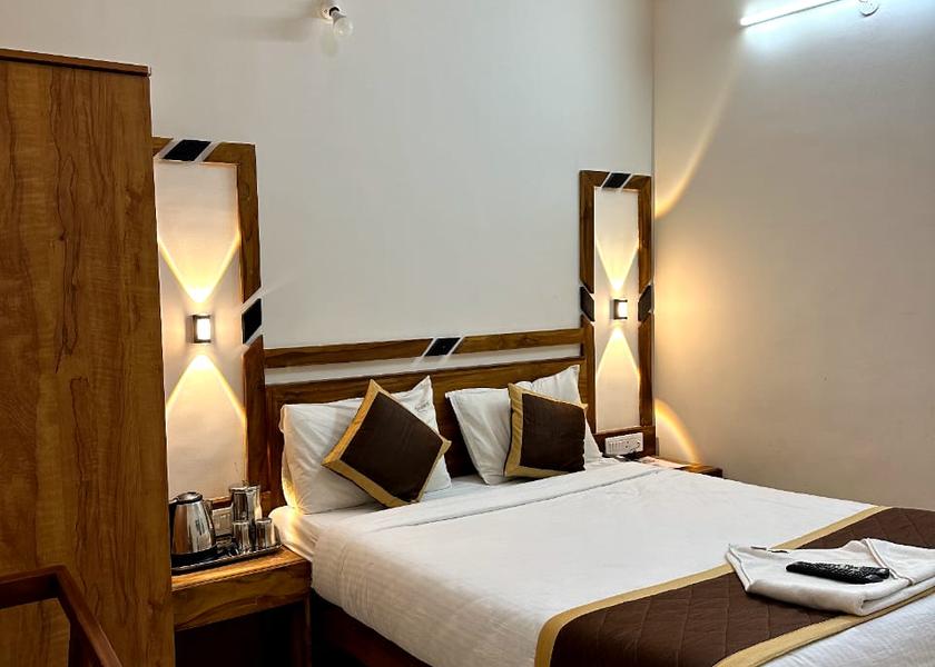 Tamil Nadu Ooty Semi Deluxe Room