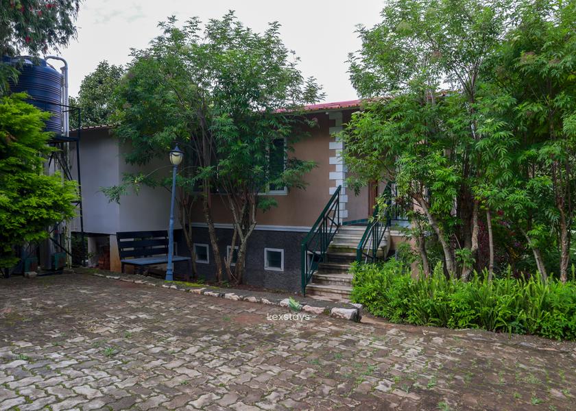 Tamil Nadu Ooty One Bedroom Chalet With Balcony