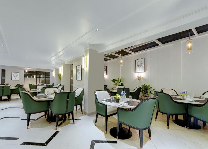 Maharashtra Pune Food & Dining