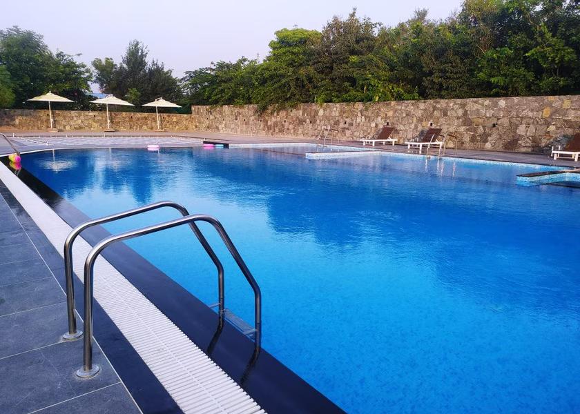 Rajasthan Ranakpur Pool