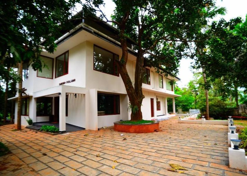 Kerala Thrissur Hotel Exterior