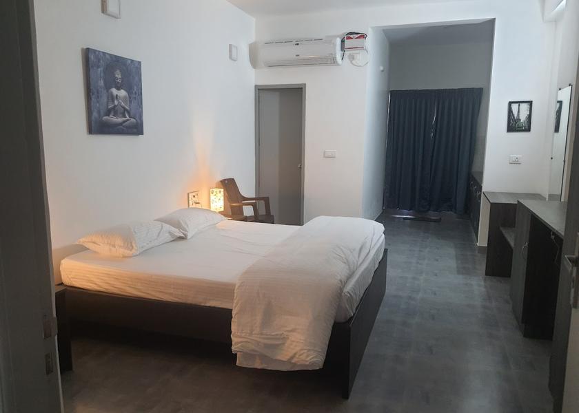 Pondicherry Pondicherry Deluxe Queen Room AC