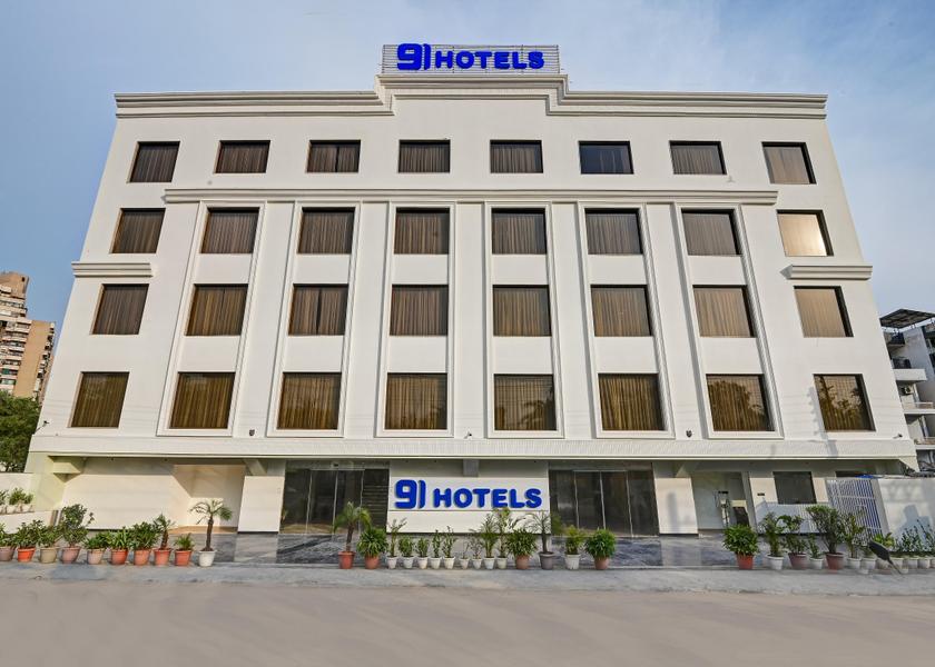 Haryana Gurugram Hotel Exterior