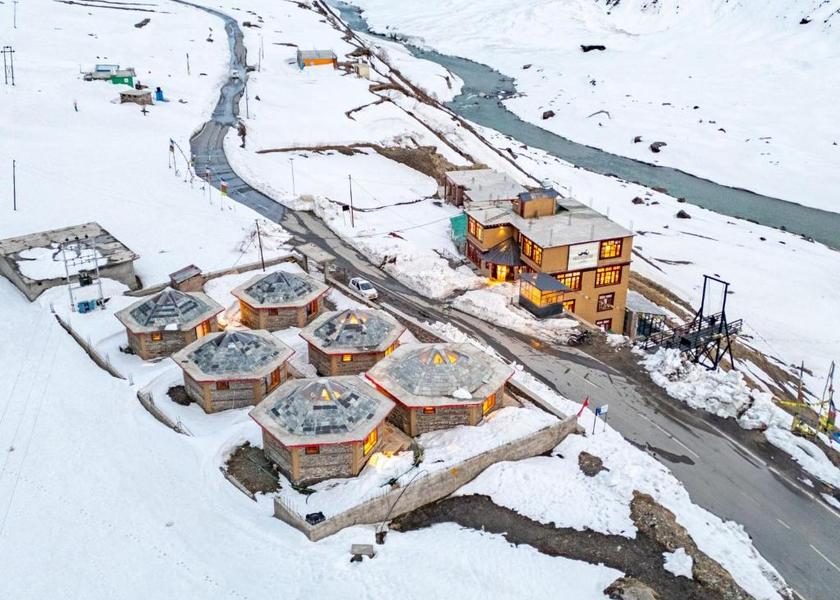 Himachal Pradesh Sissu Hotel View