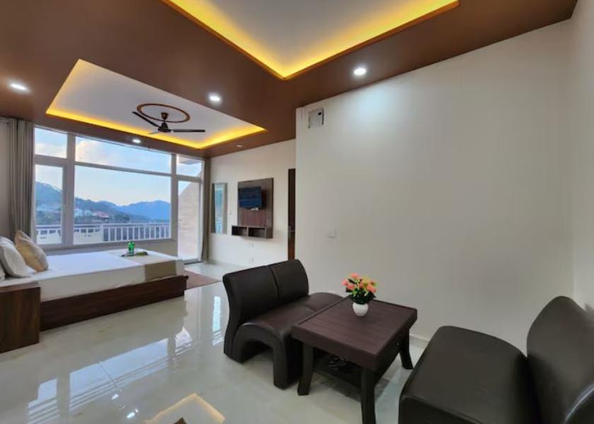 Himachal Pradesh Parwanoo Familly Suite Room
