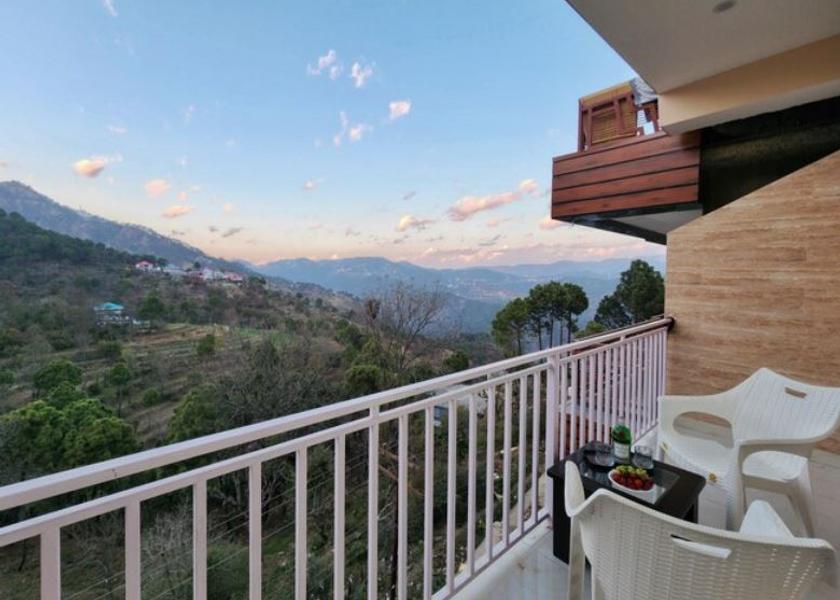 Himachal Pradesh Parwanoo Double Room