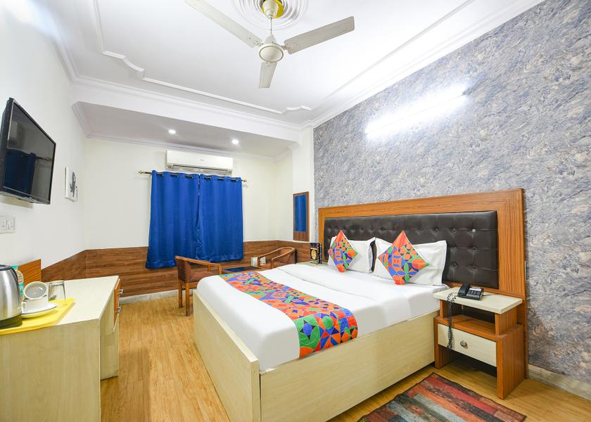 Uttar Pradesh Noida Deluxe Room