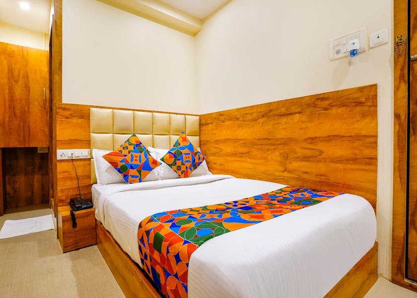 Maharashtra Mumbai Deluxe Room