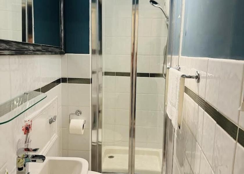 England Chertsey Room