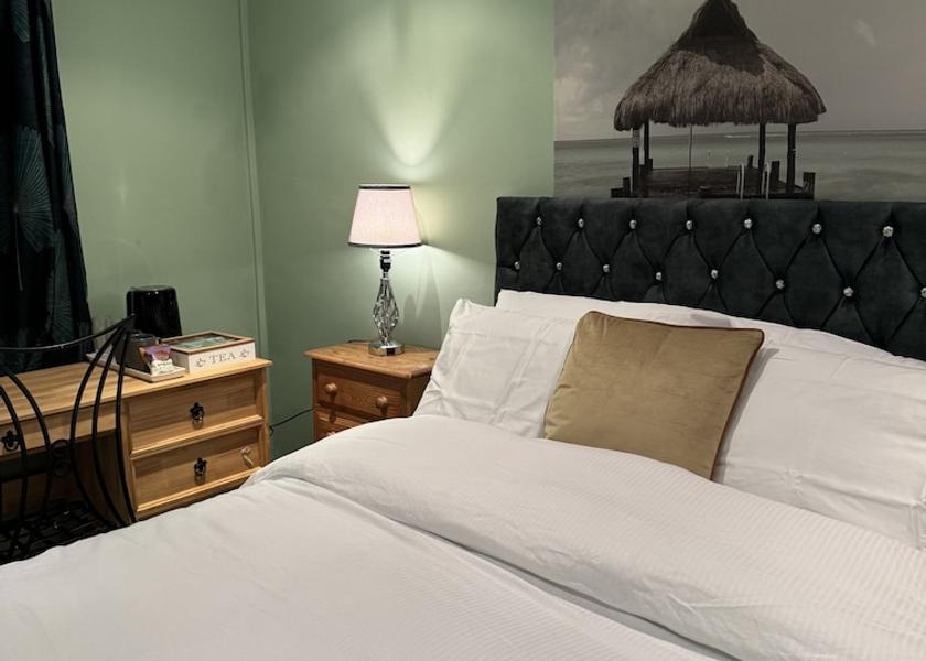 England Chertsey Room