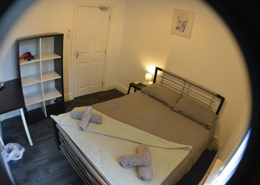 England Liverpool Room