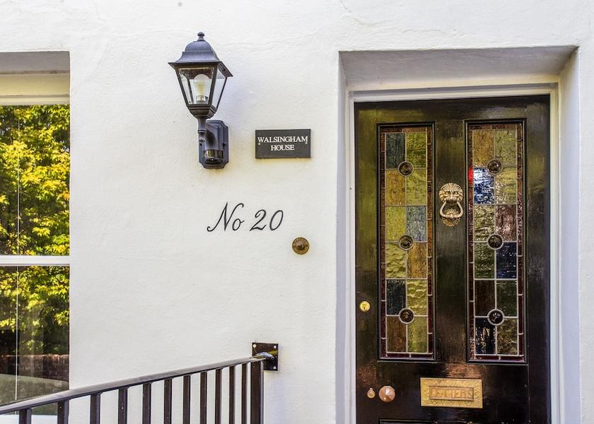 England Winchester Exterior Detail