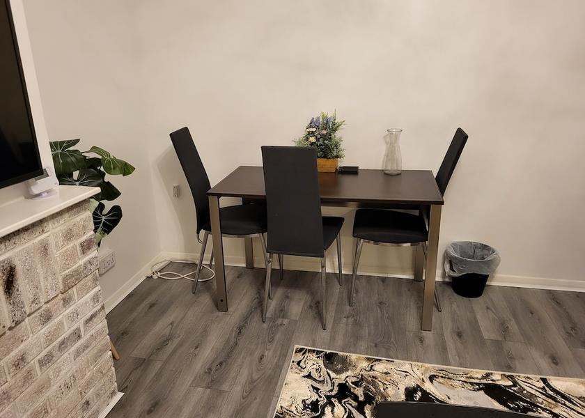 England Grays Dining Area