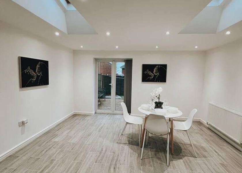 England Oldbury Bathroom