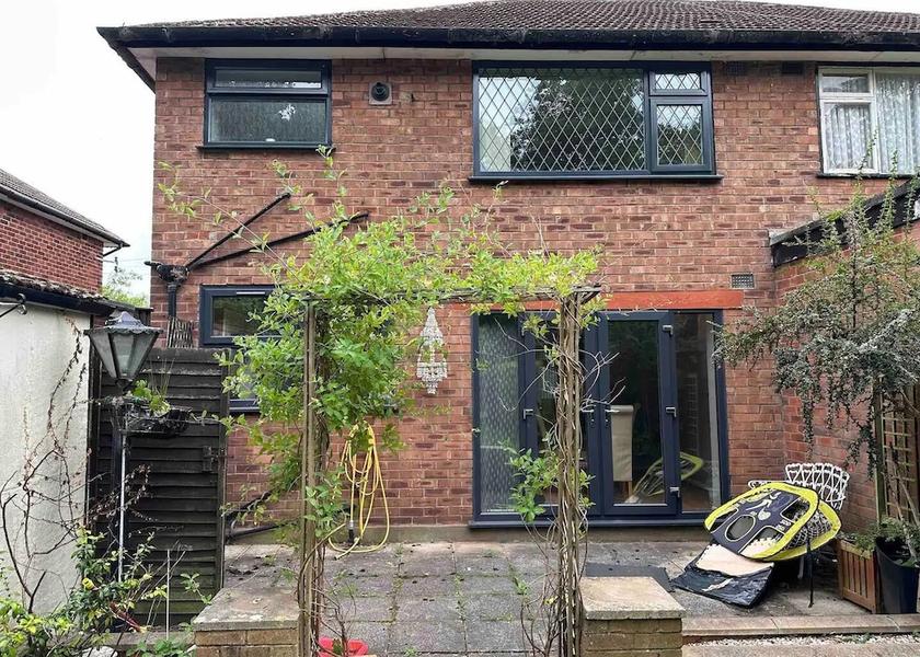 England Cheadle Exterior Detail