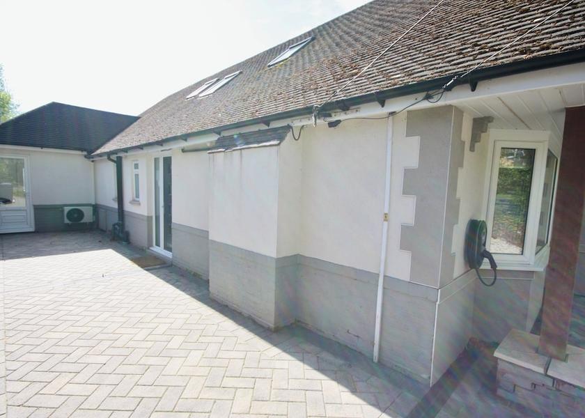 England Ferndown Facade