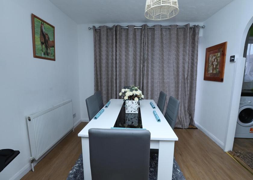 England Erith Dining Area