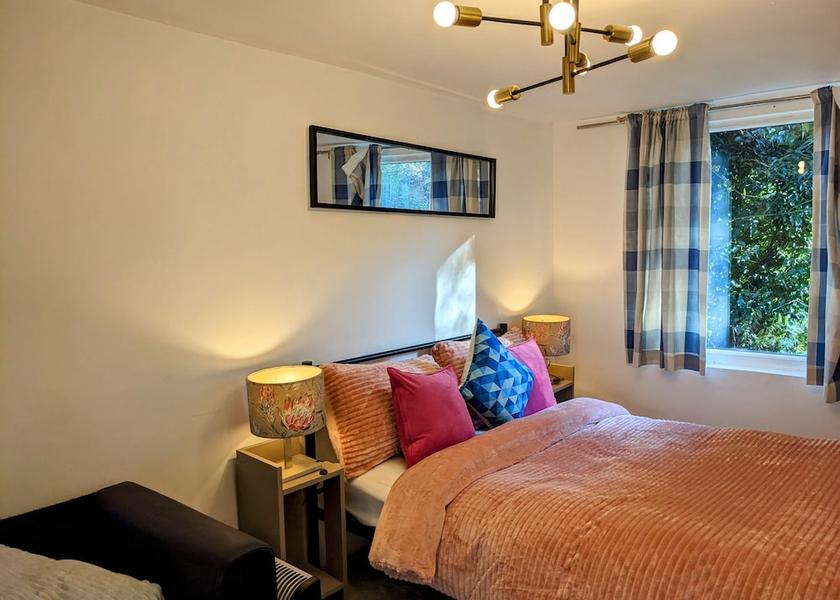 England South Croydon Room