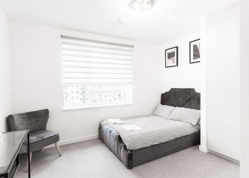 England Barking Room