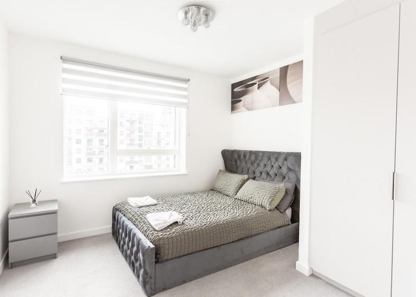 England Barking Room