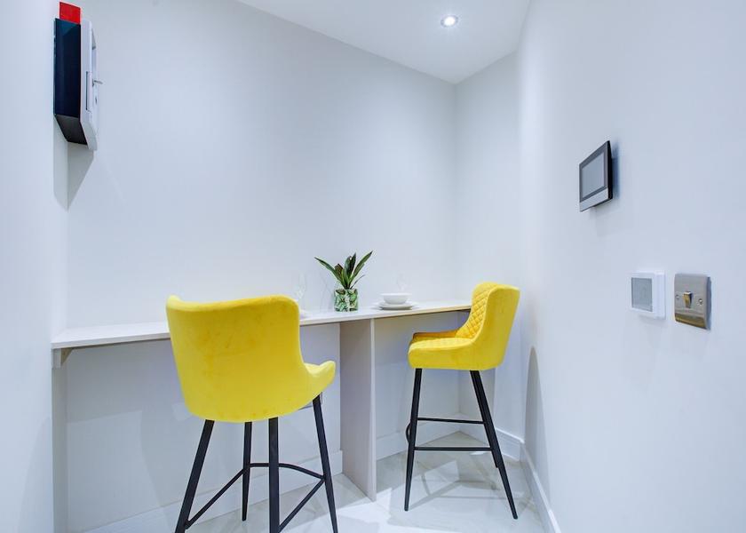 England Uxbridge Kitchen