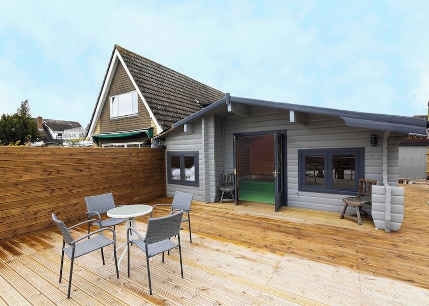 England Staines Property Grounds