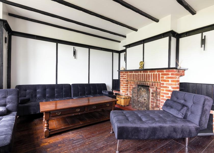 England Staines Living Area