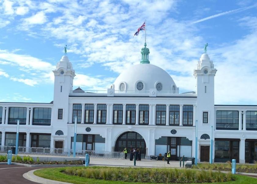 England Whitley Bay Exterior Detail