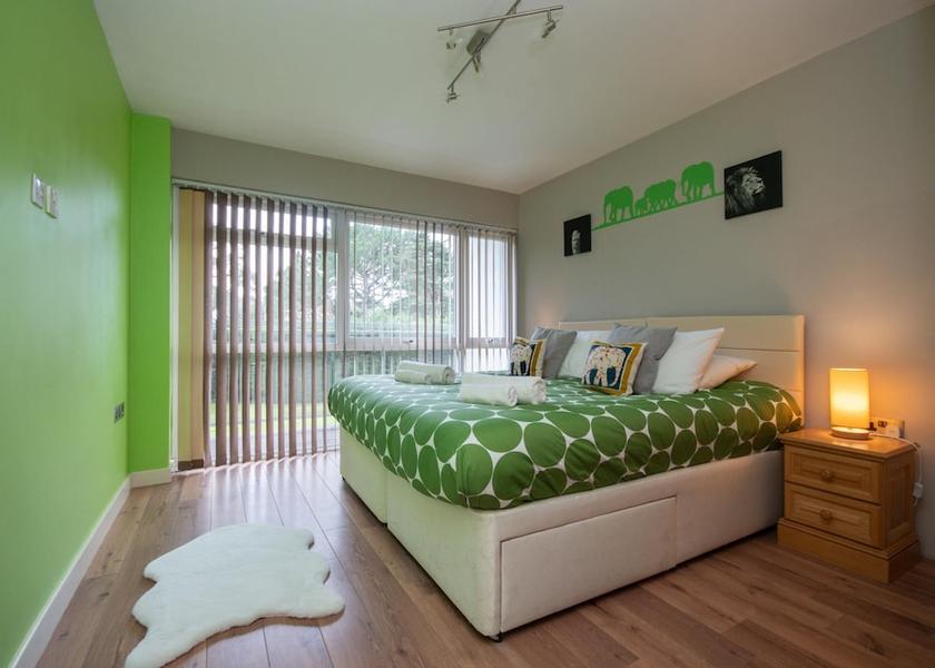 England Poole Room