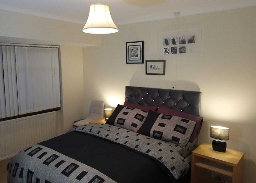 England Walsall Room