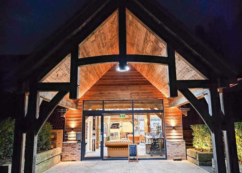 England King's Lynn Reception