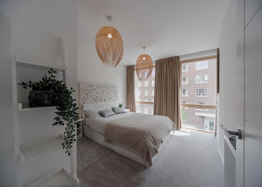 England Barking Room