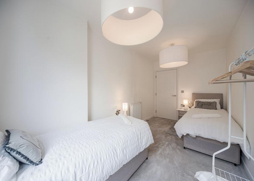 England Barking Room