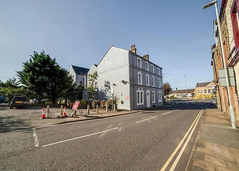 England Workington Exterior Detail