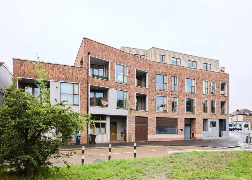 England Mitcham Exterior Detail